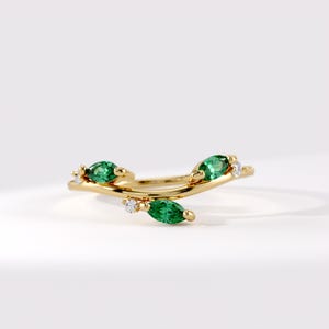 Emerald Leaf Wedding Ring | 14k Solid Gold Botanical Vine Ring | Marquise Cut Green Gemstone Ring with Diamond | Dainty Stacking Ring Women