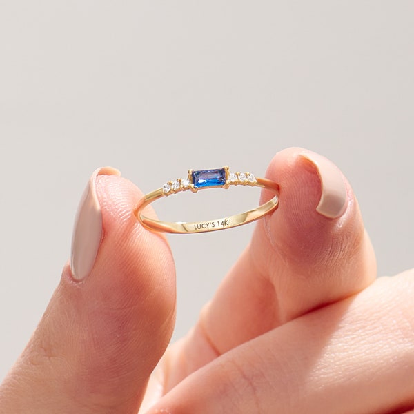 14k Gold Baguette Saphir Ring, Solid Gold Saphir Verlobungsring Frauen, Zierliche Geburtsstein Ring, Blaue Stapelring Saphir Diamant Ring