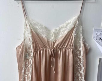 70s Stunning caramel-brown lace-sided maxi slip
