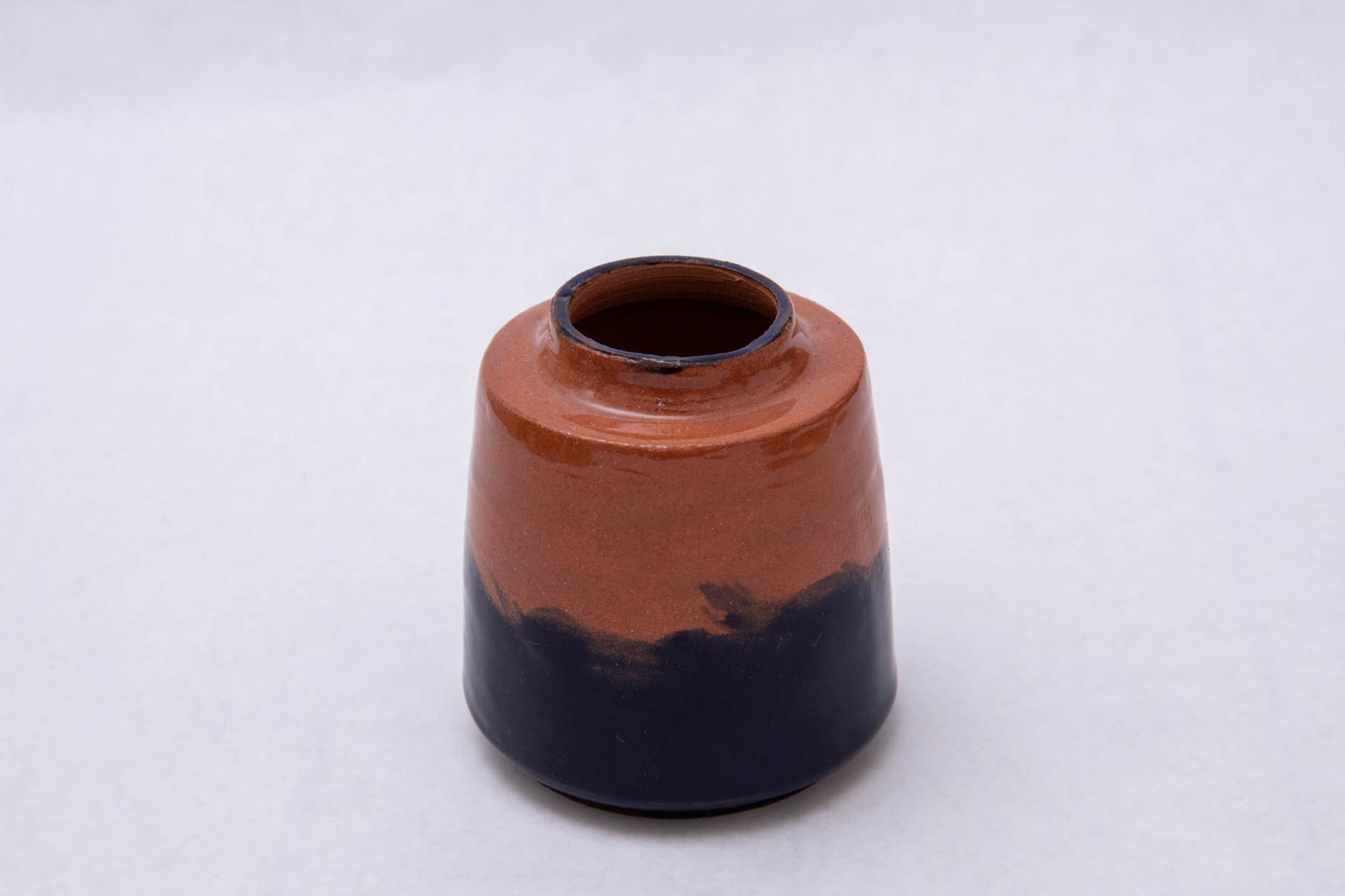 Vase en Ceramique Fait à La Main/Handmade Clay Vase