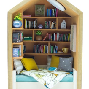 Booknook Diorama - Handcrafted Miniature Book Nook - Detailed Wooden Scene with Books and Accessories