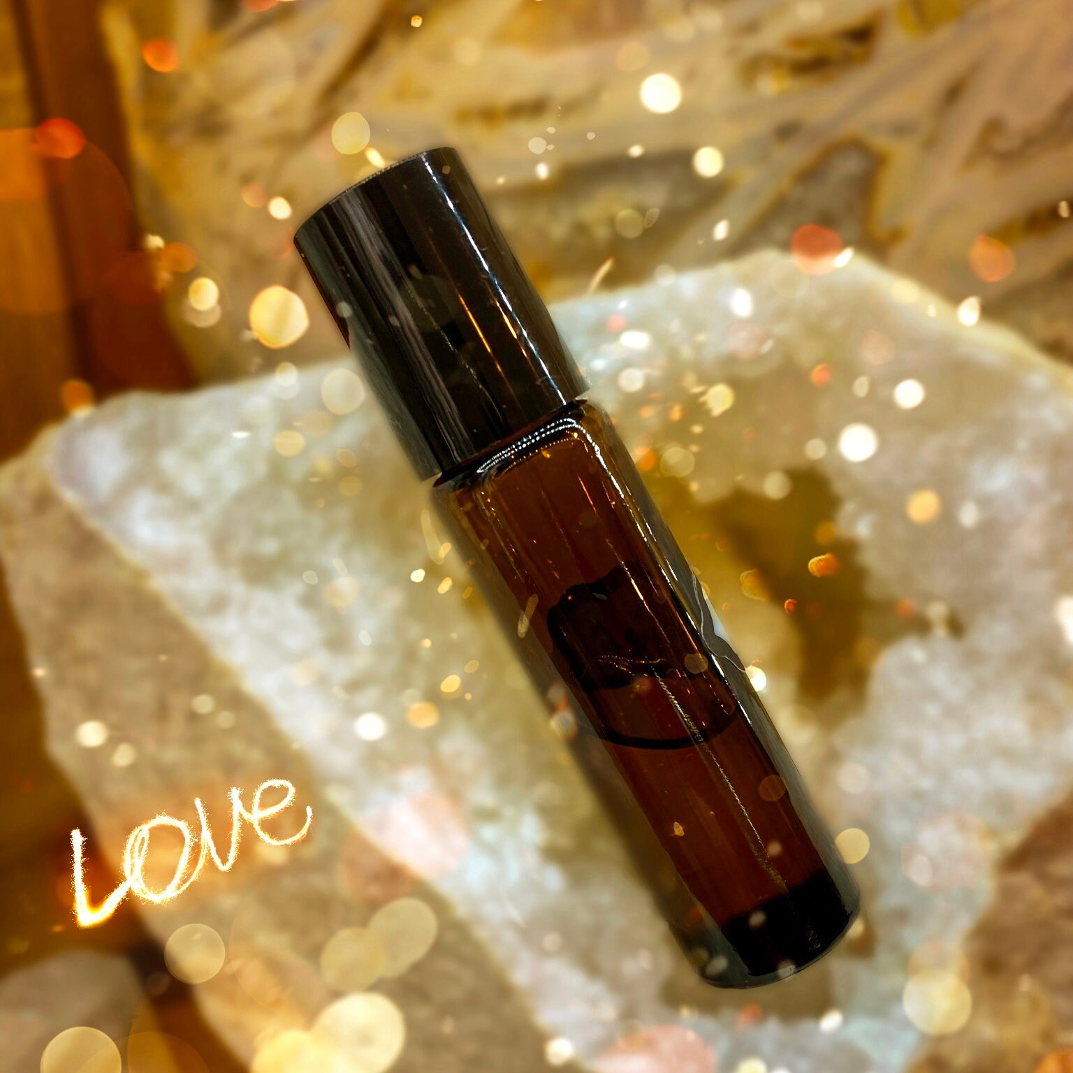 ZYTO Technology - Try this Love Spell essential oil recipe for Valentine's  Day: 💕 3 drops frankincense 2 drops cinnamon 1 drop sandalwood 1 drop  myrrh