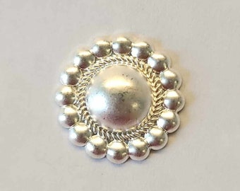 Sterling Silver 17mm Round Daisy Flower Concho, concho jewelry, bolo concho findings, silver jewelry findings, sterling conchos