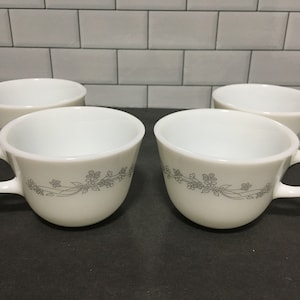 Vintage Pyrex Ribbon Bouquet Coffee Cups