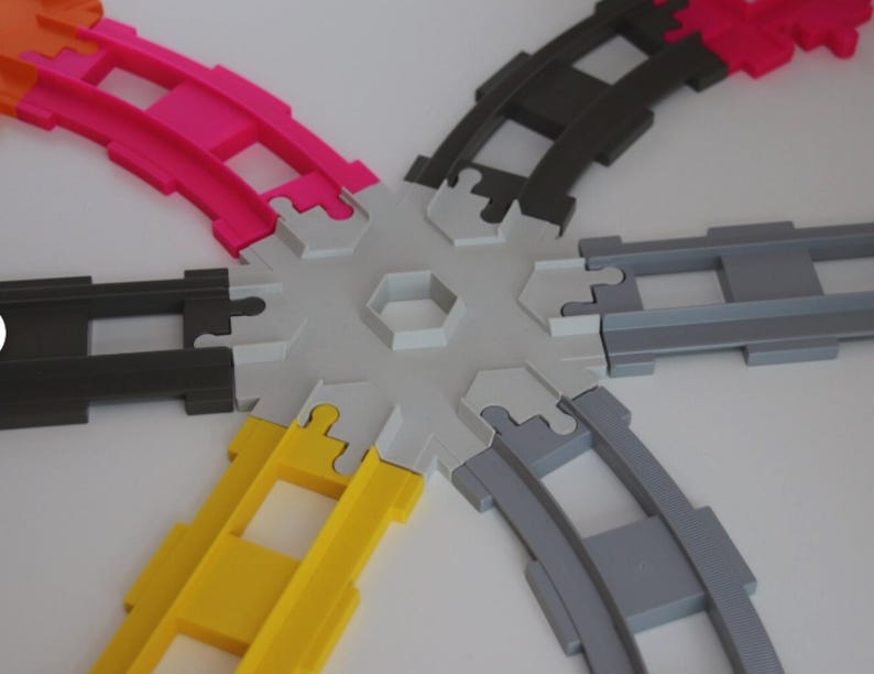 Hex intersection for railways (e.g. compatible with Lego Duplo) image 4