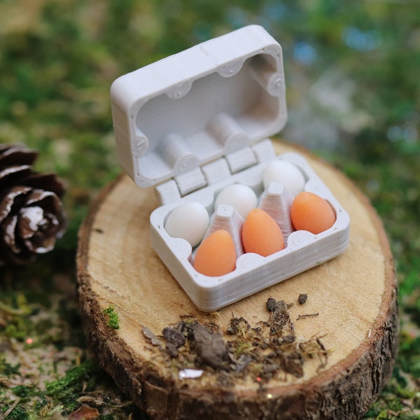 Eggs in egg carton or on egg cardboard, gnome accessories, miniature decoration, household baking, gnome accessories, dollhouse, Christmas gnome