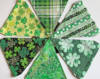 St. Patrick's Day Over the Collar Dog Bandana, Reversible