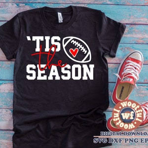 C'est la saison svg, svg football ambiance, fan de football svg, svg football maman, sport svg, svg Game Day, Svg Dxf Eps Ai Png Silhouette Cricut