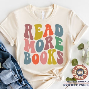Lire la suite Livres svg, svg lecture, bibliothécaire svg, svg enseignant, svg de la rentrée, svg lettres ondulées, Svg Dxf Eps Ai Png Silhouette Cricut