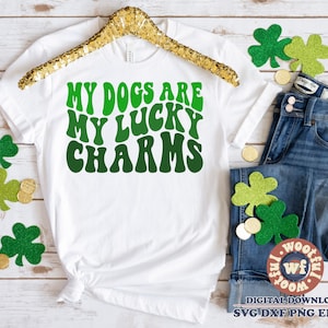 Moje psy to mój szczęśliwy urok svg, Dzień Świętego Patryka svg, Dzień Świętego Patryka svg, Mama psa svg, Faliste litery svg, Svg Dxf Eps Ai Png Sylwetka Cricut