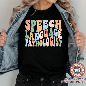 Patólogo del habla y lenguaje svg, Terapeuta del habla svg, Terapia del habla svg, Compañero de trabajo, Letras onduladas svg, Svg Dxf Eps Ai Png Silueta Cricut