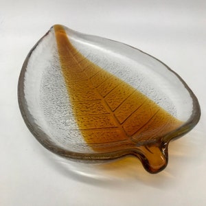 Artisan Veined Textured and Colored Glass Leaf Plate