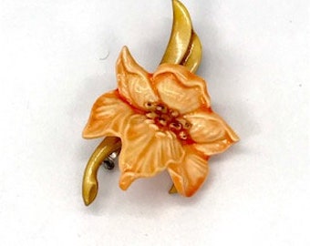 Vintage Floral Brooch - Mint Condition