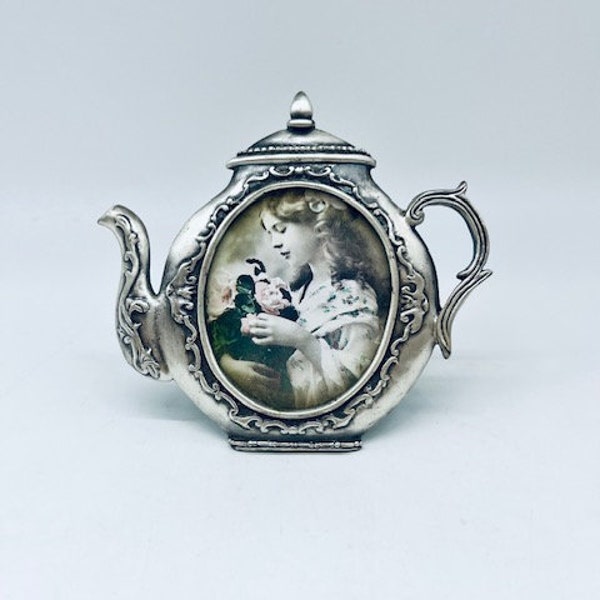 Perfect Small Silver Metal Teapot Shaped Tabletop Picture Frame