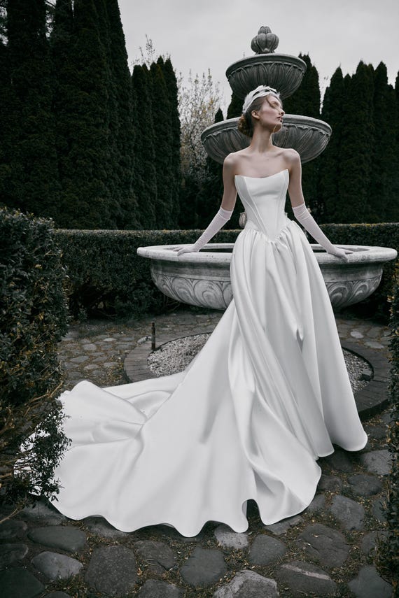 Strapless Mikado Wedding Dress Faith: Corset Bodice & Royal Train