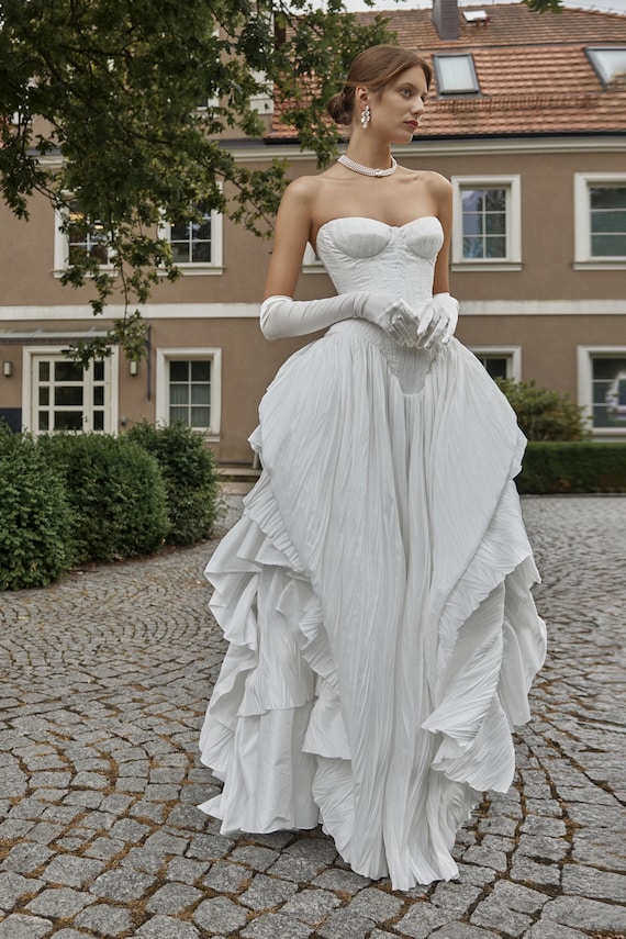 corset dress designer Taffeta Strapless Wedding With Lace-up Back, Modern Dress - Nerina fancy dinner Size:14* Corset style Classic Men's Trousers ASOS DESIGN satin bandeau