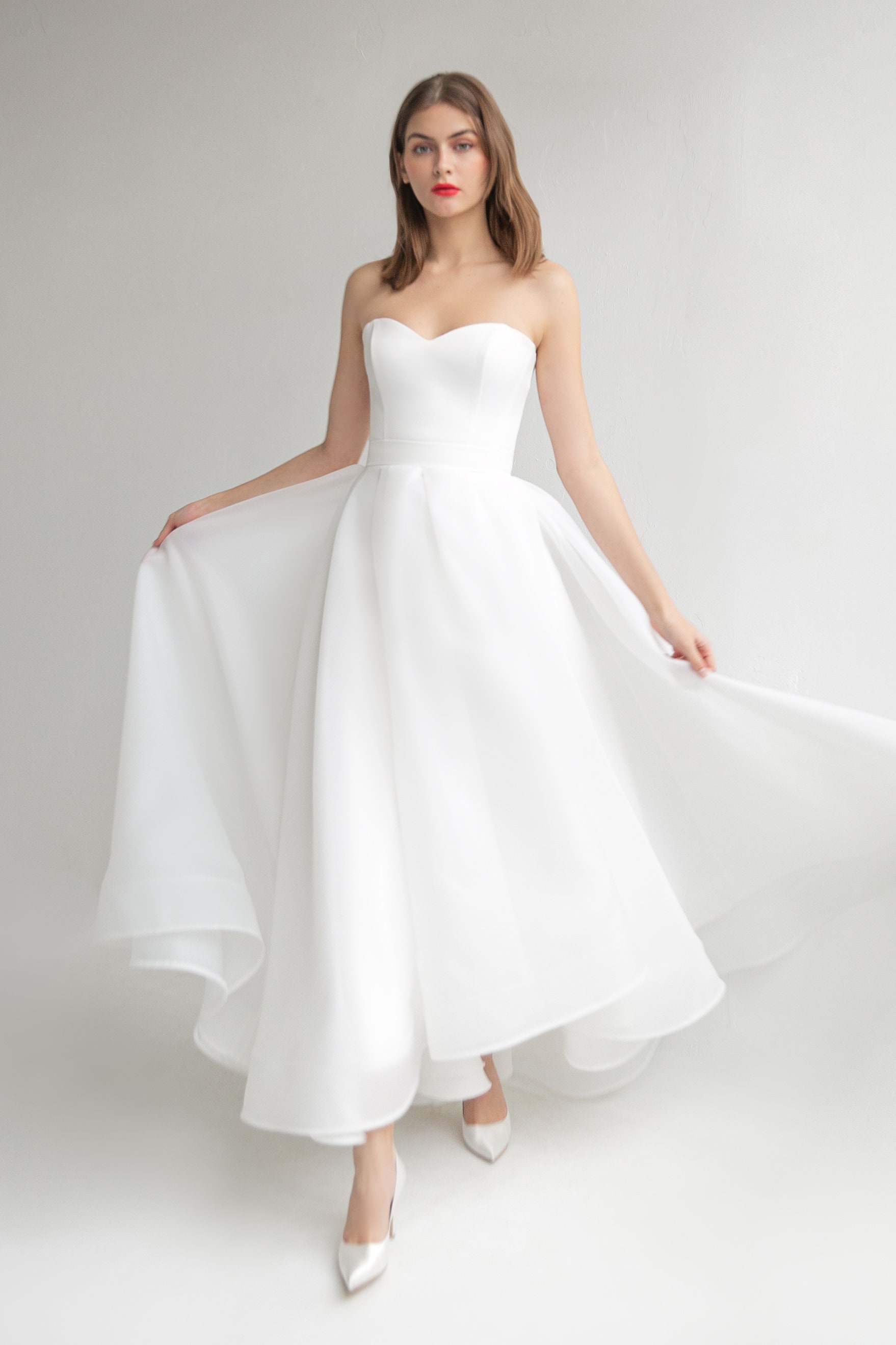 Romantic A-line Wedding Dress Romilda: Strapless Stretch Satin