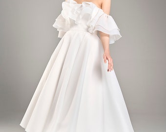 Midi Brautkleid PEONY. Schlichtes Brautkleid | Standesamtliches Hochzeitskleid | Romantisches weißes Kleid