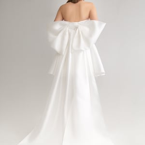 Short wedding dress SOPHIE with detachable bow. White wedding dress | Cocktail dress | Elopement dress