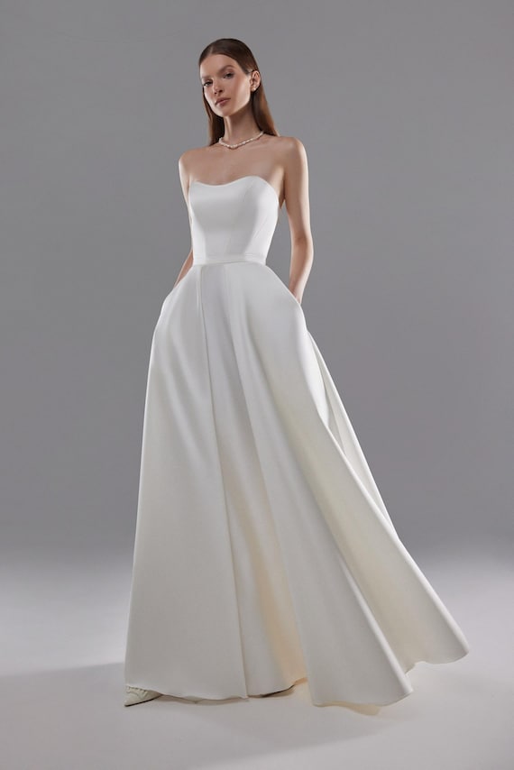 a line sweetheart satin wedding dress Sweetheart Satin A-Line Wedding Dress with Pockets EU38 main image 1