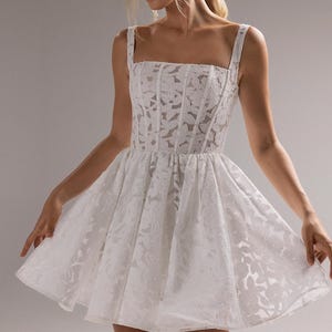 White Lace Mini Wedding Dress Ruta: Corset Bodice, Square Neckline