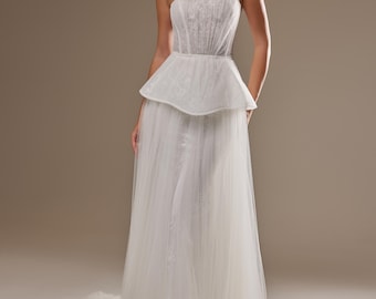 Vestido de novia de encaje de dos piezas Alla: corsé sin tirantes y falda de tul en línea A.
