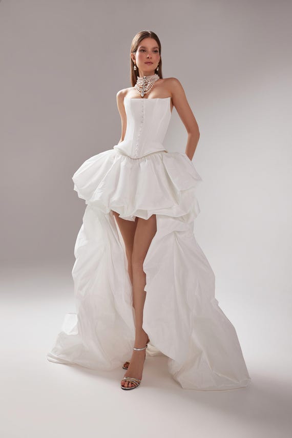 Second Wedding Dress Amira: Taffeta Corset and High-Low Skirt