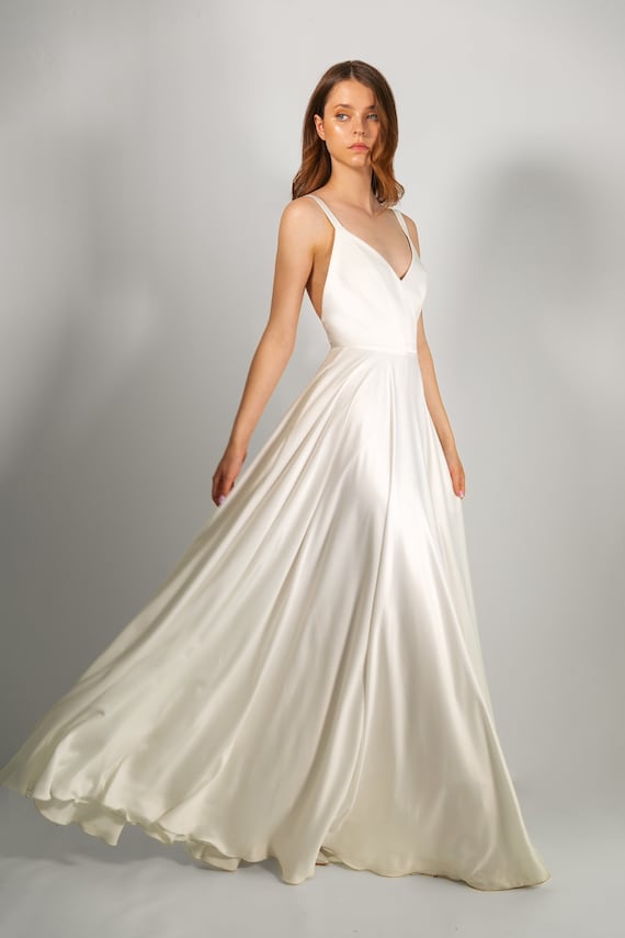 Casual Simple Silk Fitted Wedding Dress for Summer Wedding