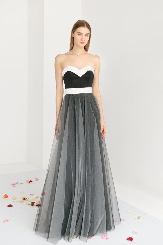 Ready to Ship Dress SIZE US 4 A line Silhouette Dress for Wedding