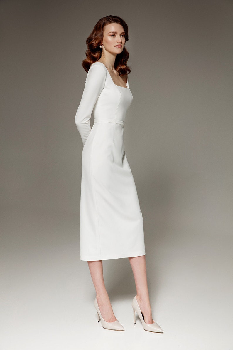 Robe de mariée midi VIOLA en crêpe col carré manches longues