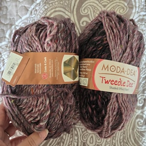 Moda Dea Tweedle Dee Shaded Effect Yarn, Made in Italy