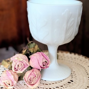 Jarrón para compota con pie, de cristal opalino vintage, de los años 70, con diseño de hojas de roble y decoración FTD.