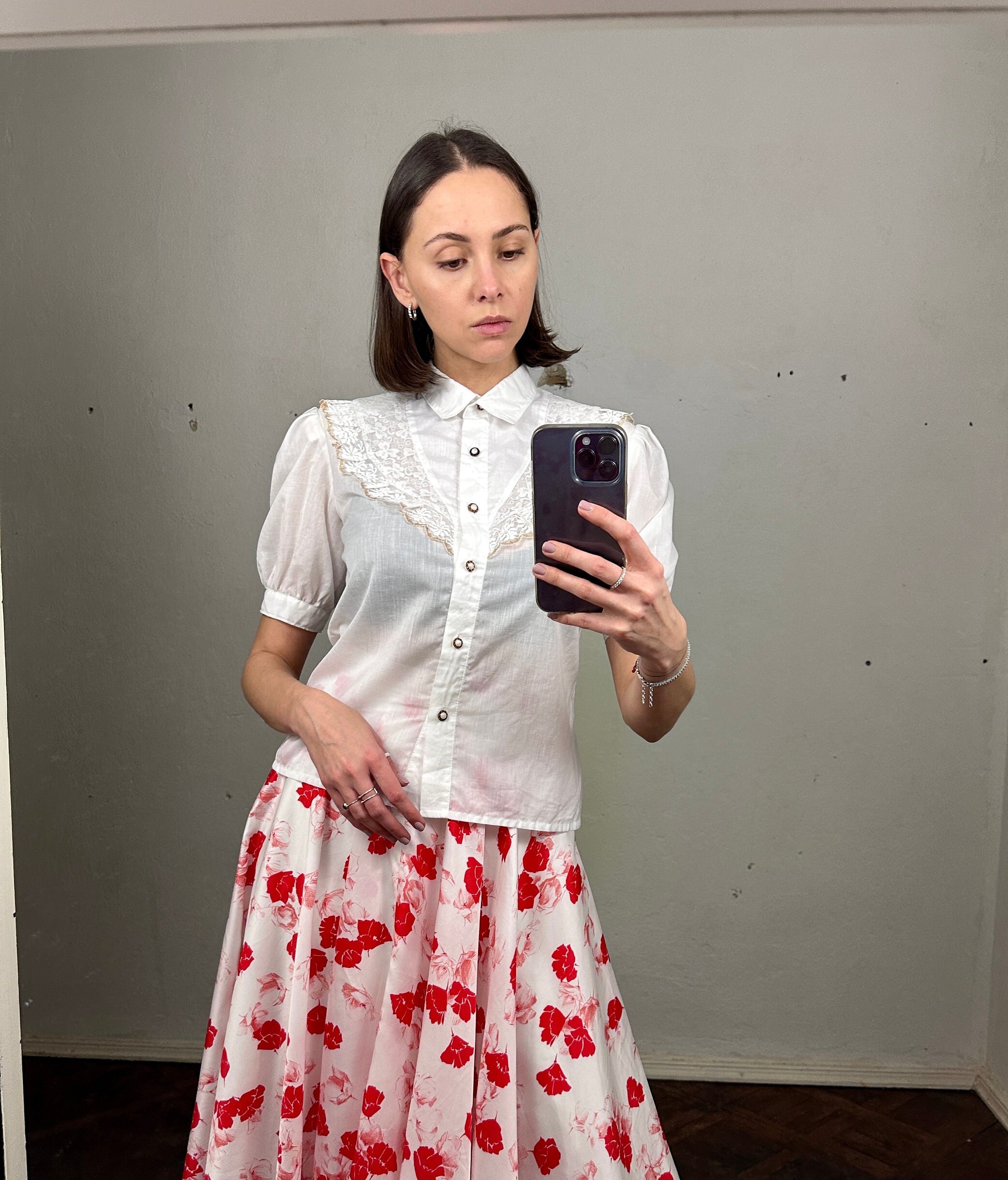 Blusa de manga farol bordada blanca vintage camisa de encaje