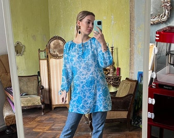 Vintage vit halvtransparent blus, långärmad blå chiffongtopp
