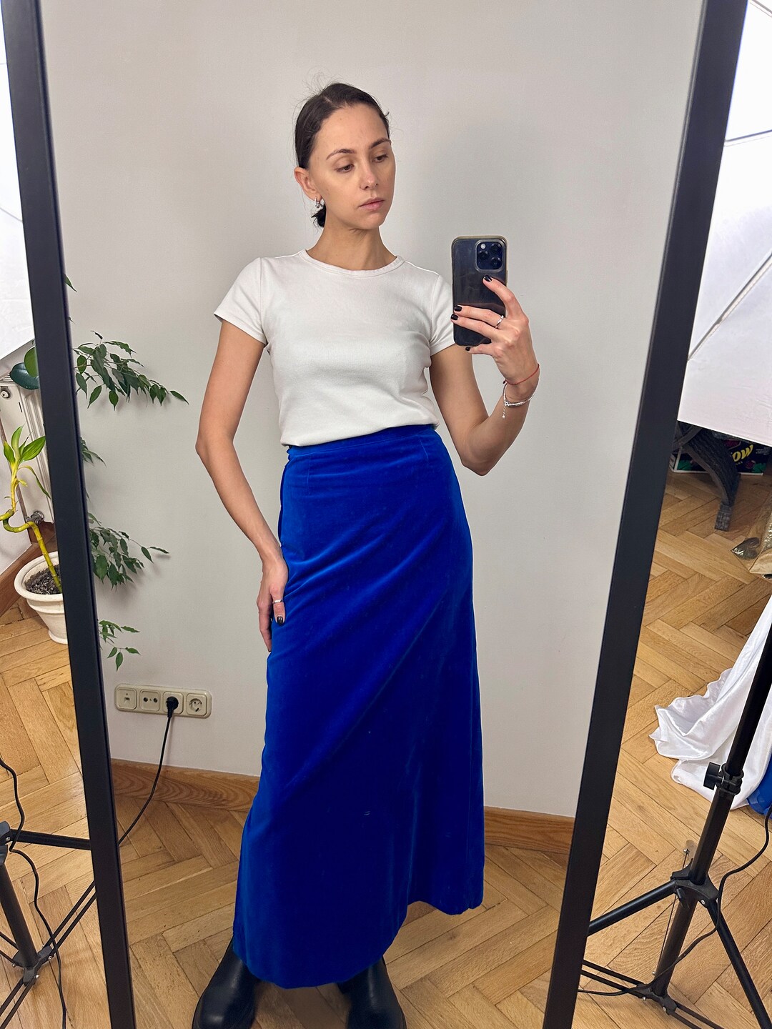 2912276 Navy Blue Long Velvet Skirt