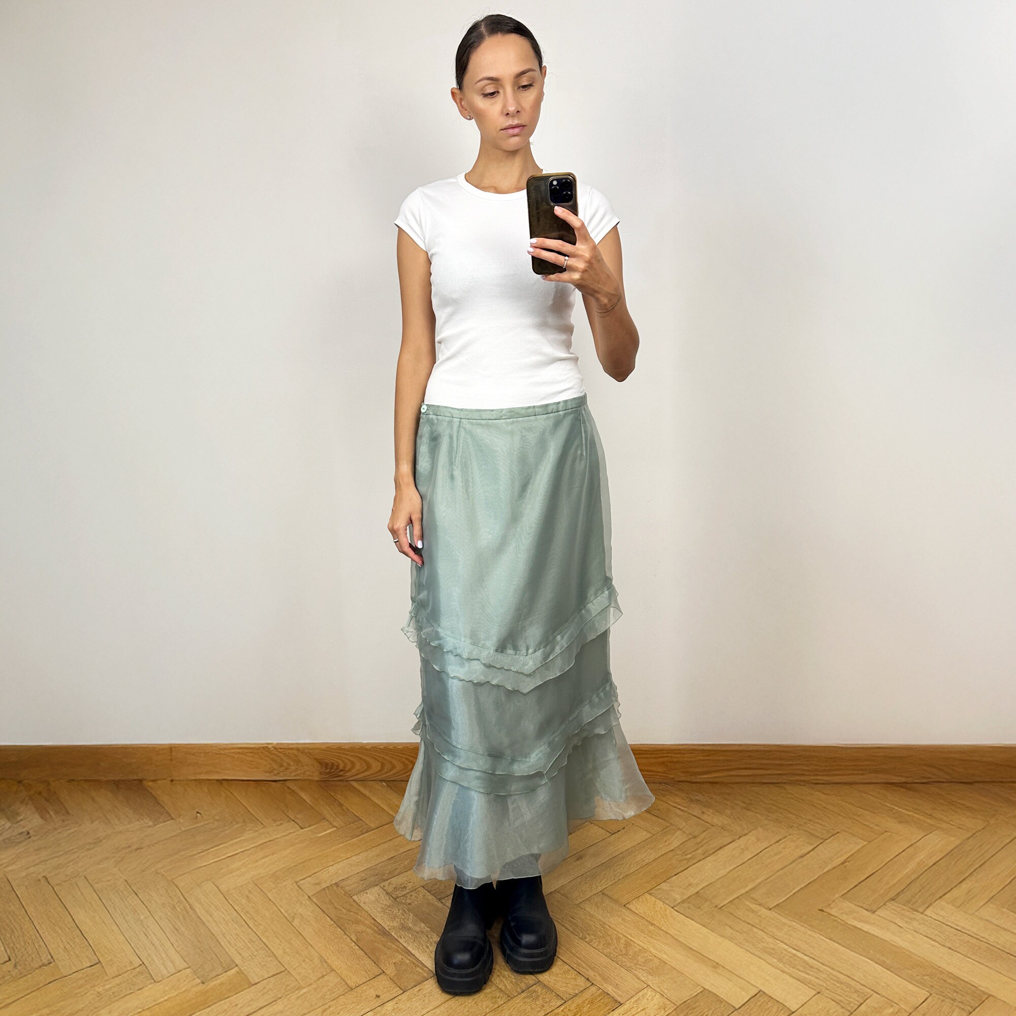 Midi pencil skirt with ruffle bottom hot sale
