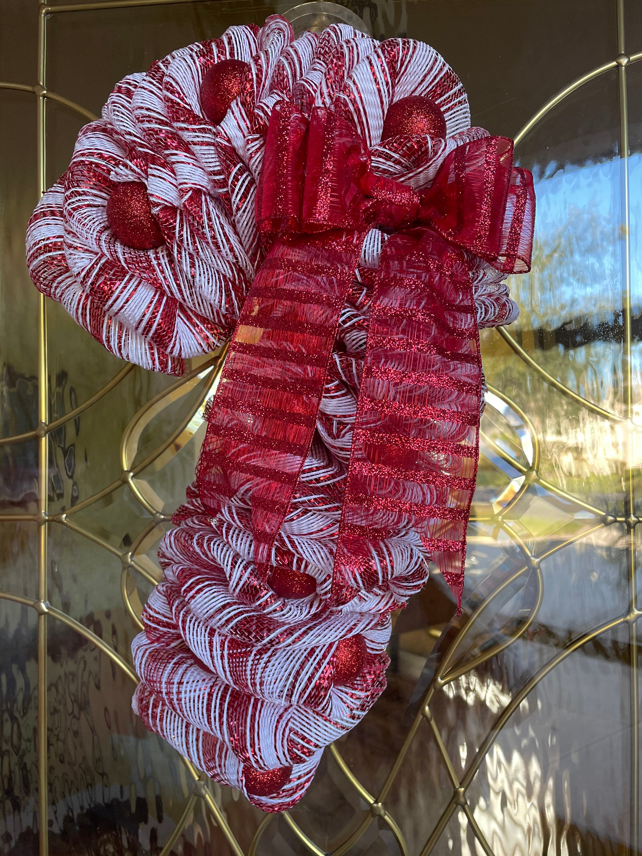 Candy Cane Wreath in Red and White Deco Mesh, Holiday Candy Cane Wreath ...