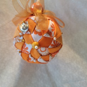 Orange floral ornament(FL37)