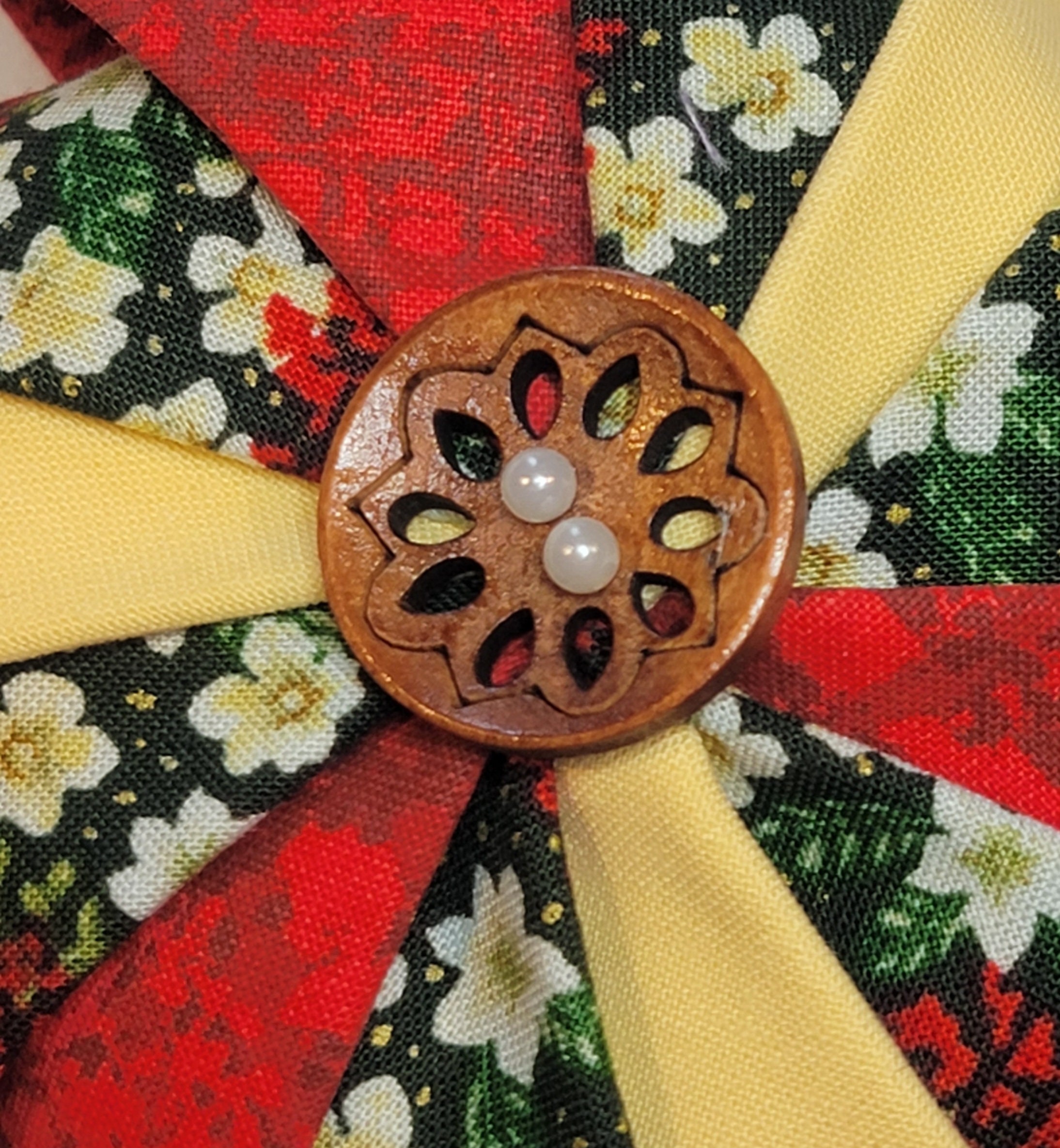 Christmas Flowers Pinwheel Ornament (CMAS106) - Etsy