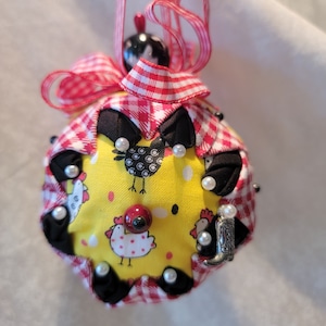 Chicken ornament (G1)