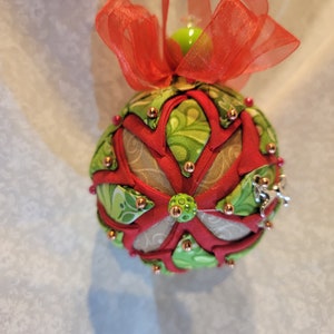 Neon green snowflake ornament (WTR11)