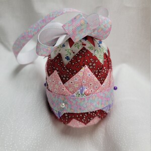 Three inch egg ornament, pink and red floral, handcrafted (EGG19)