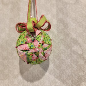 Neon green floral and pink floral ornament (FL33)