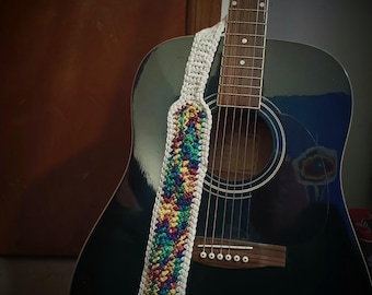 Patrón de correa de guitarra a crochet, ideal para principiantes (descarga en PDF)