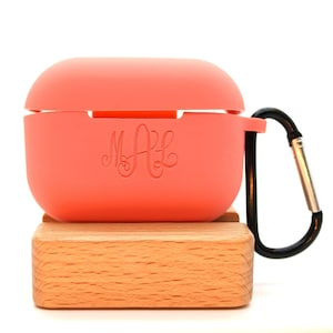 AirPods and AirPods Pro Case