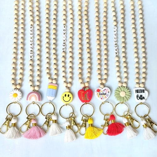 Lehrer-Lanyard mit neutralen Holzperlen – personalisiert und mit Namen versehen