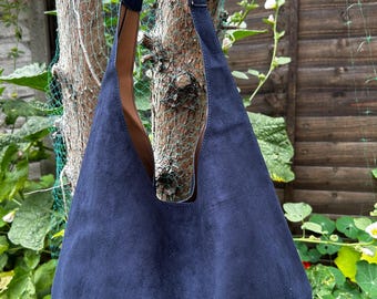 Vegan Velvet Hobo Bag: Minimalist Slouch Shoulder Bag with Inner Purse