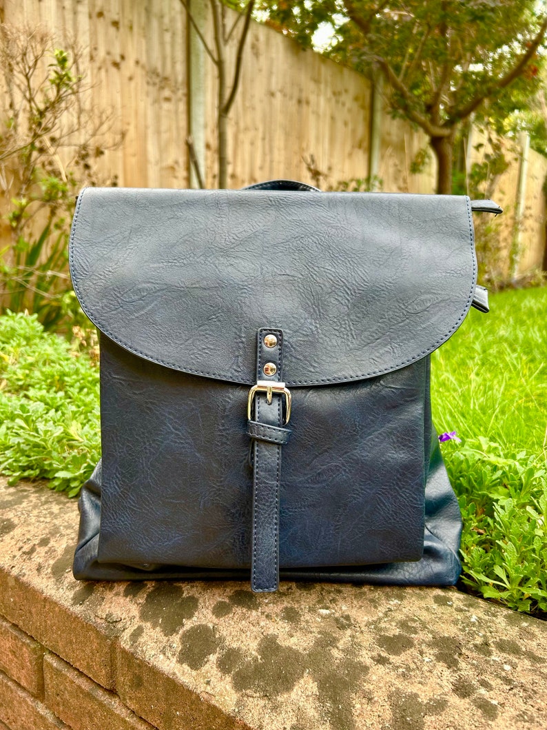 Zaino/zaino unisex in pelle pu vegana/zaino da viaggio, borsa uni, borsa da palestra, zaino scolastico, regali, borse con manico superiore/borse con cinghie regolabili Navy blue