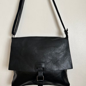 Vegan leather satchel bag/medium-large satchel/shoulder bags/crossbody bags for women/Soft vegan leather travel handbags/gifts for her/him Black