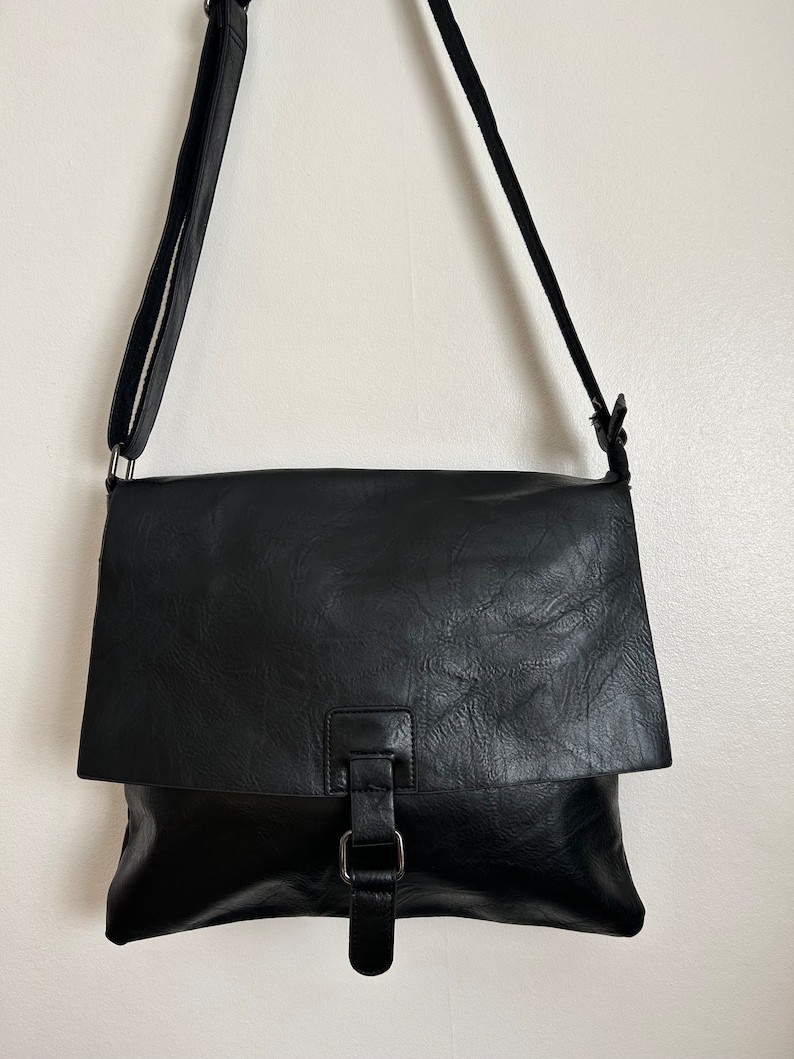Vegan leather satchel bag/medium-large satchel/shoulder bags/crossbody bags for women/Soft vegan leather travel handbags/gifts for her/him imagen 4